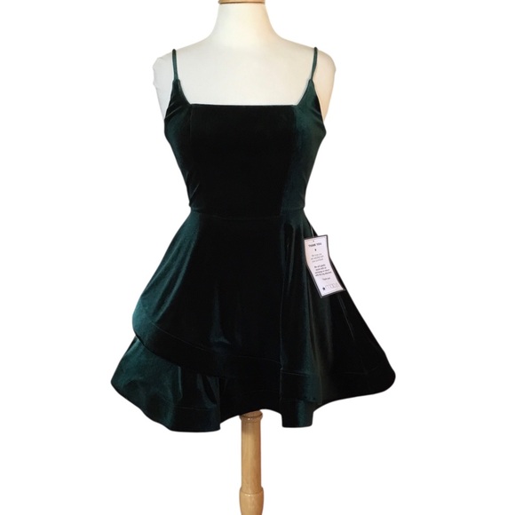 B Darlin Women’s Juniors Green Velvet A Line Spaghetti Strap Party Mini Dress - Picture 4 of 12